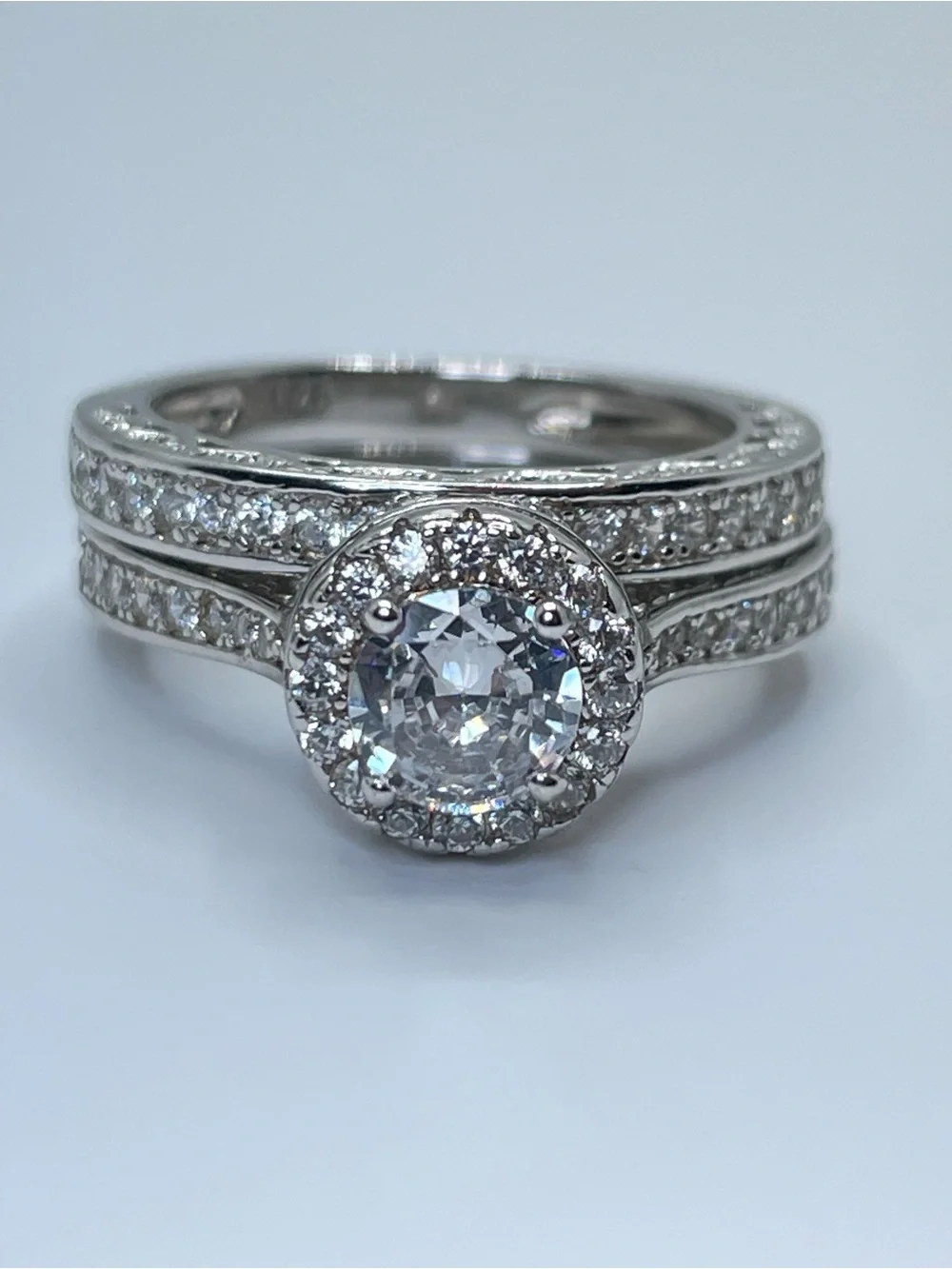 Unsigned beautiful new